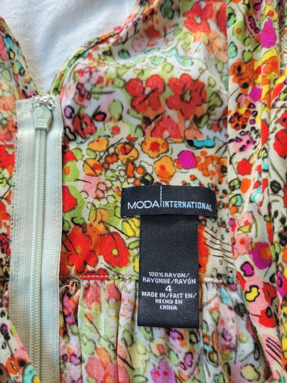 Vintage Moda International Vibrant Floral Rayon Mini Dress Empire Waist Size 4 - Picture 7 of 8
